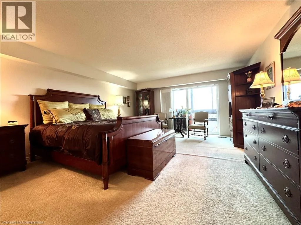 250 GLENRIDGE Drive Unit# 1103, #1103