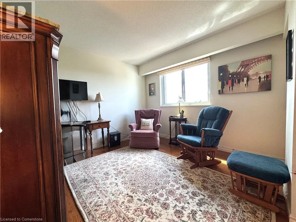 250 GLENRIDGE Drive Unit# 1103, #1103