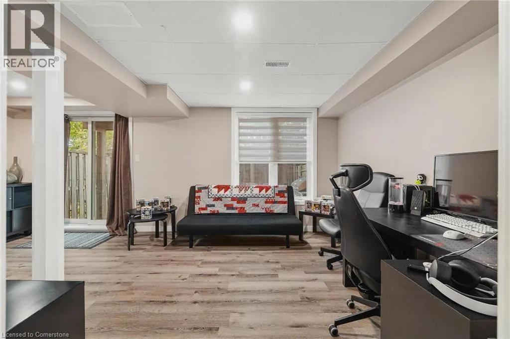 250 AINSLIE Street S Unit# 72, #72