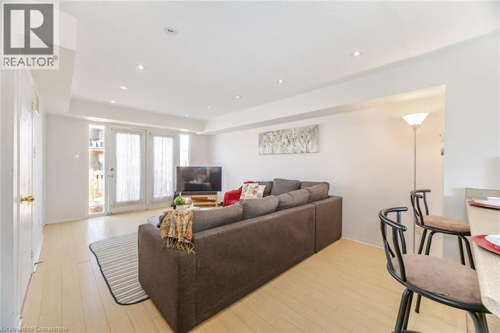 4855 HALF MOON Grove Unit# 3, #3