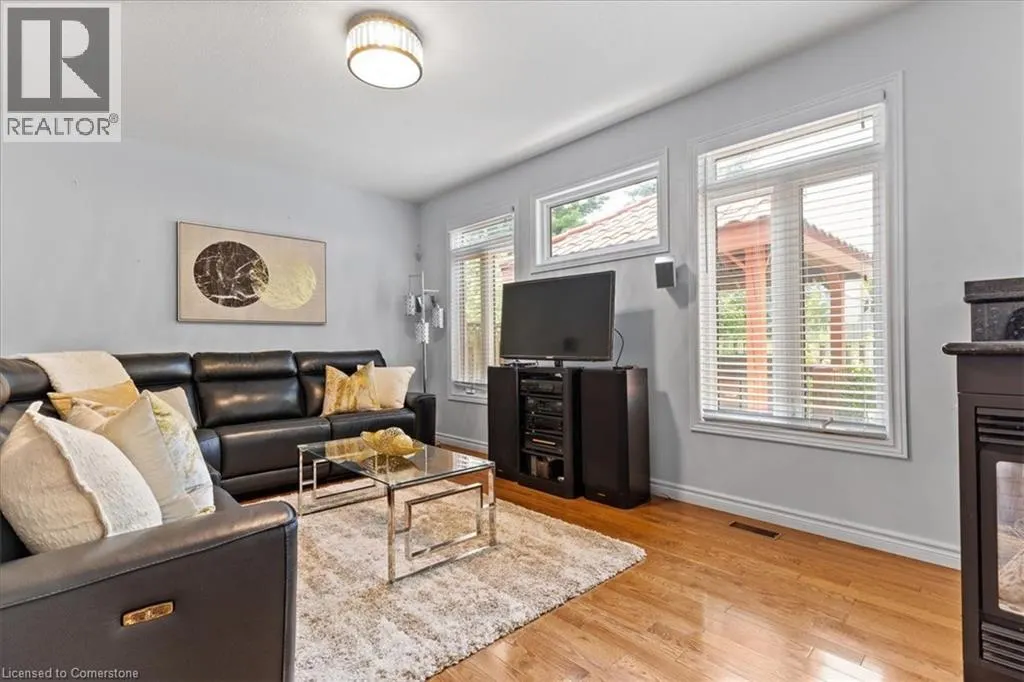100 HIGH ACRES Crescent