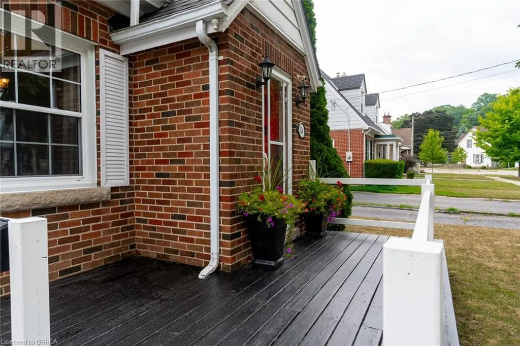 124 WALNUT Street
