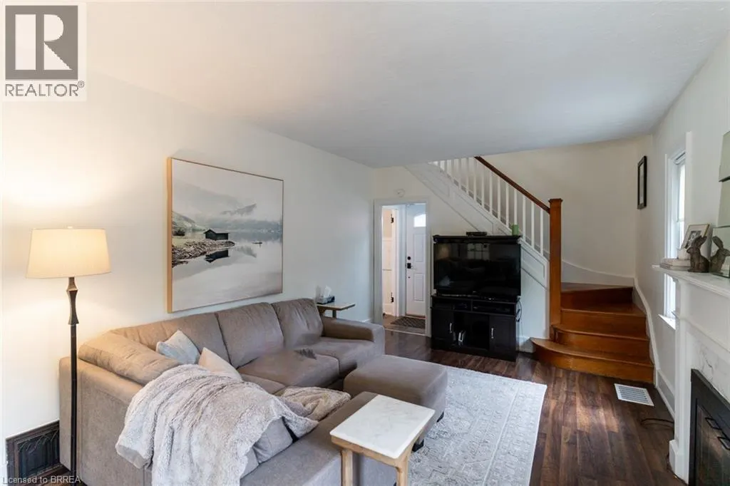 124 WALNUT Street