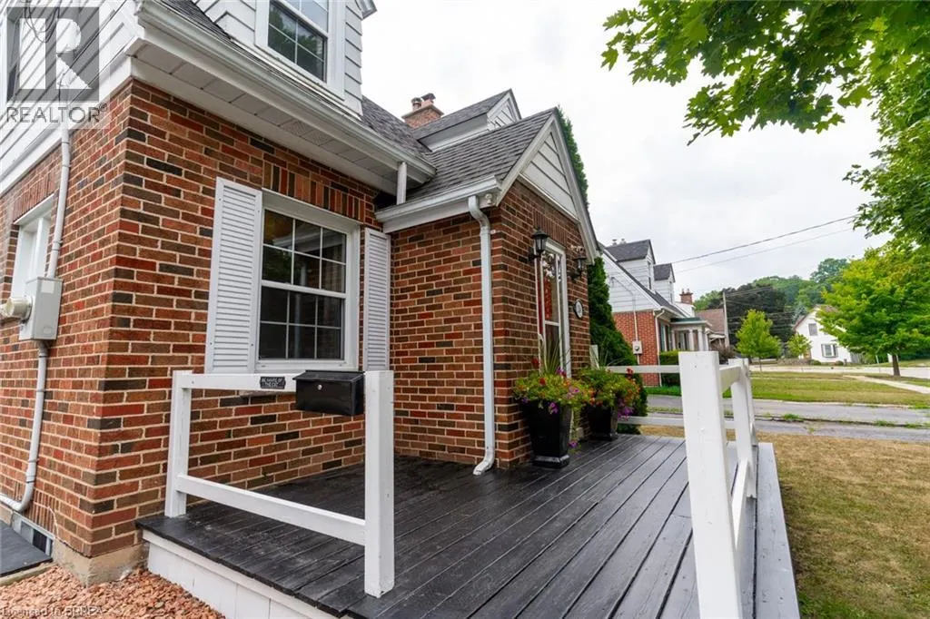 124 WALNUT Street