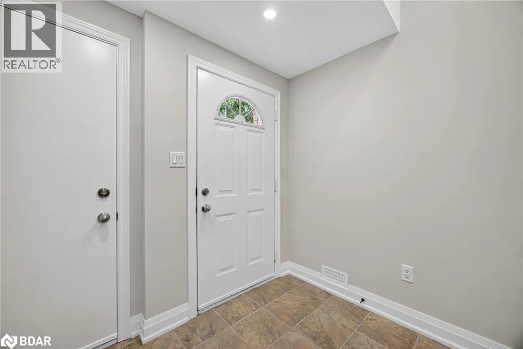 393 GRENVILLE Avenue