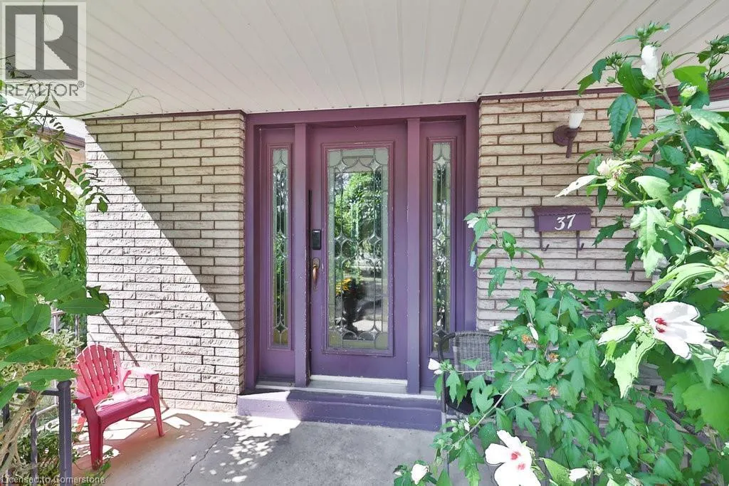 37 SUNRISE Crescent