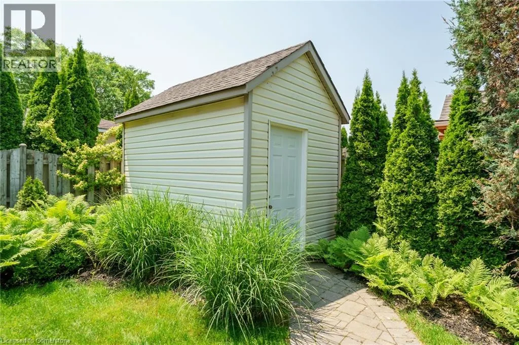 212 ALDERLEA Avenue