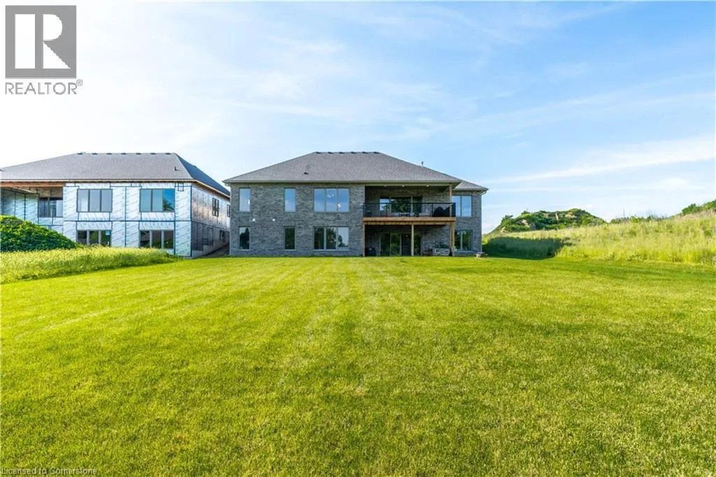 21 HUDSON Drive