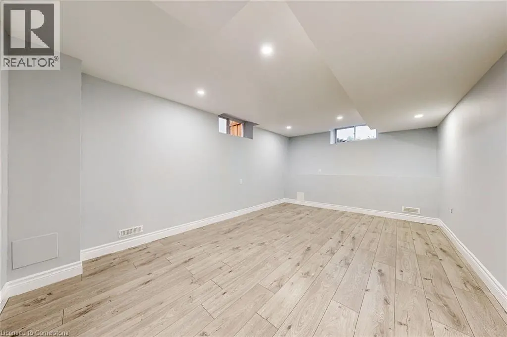7 RIESLING Court