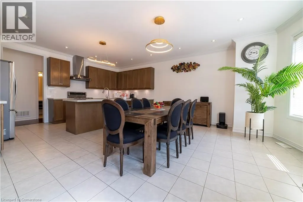 86 JUNETOWN Circle
