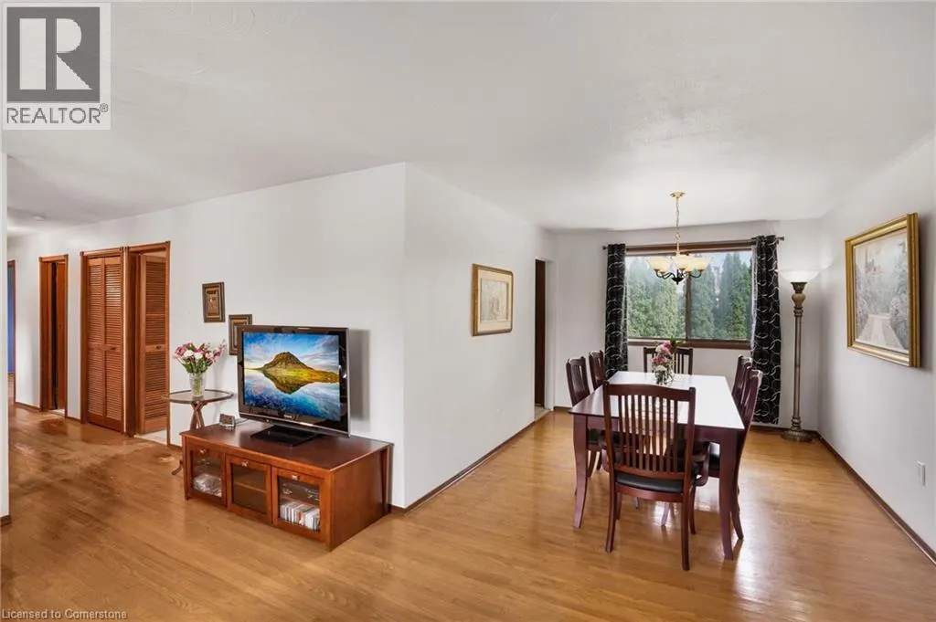 72 EASTBURY Drive