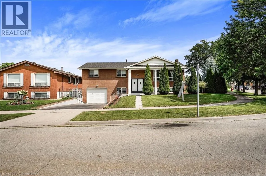 72 EASTBURY Drive