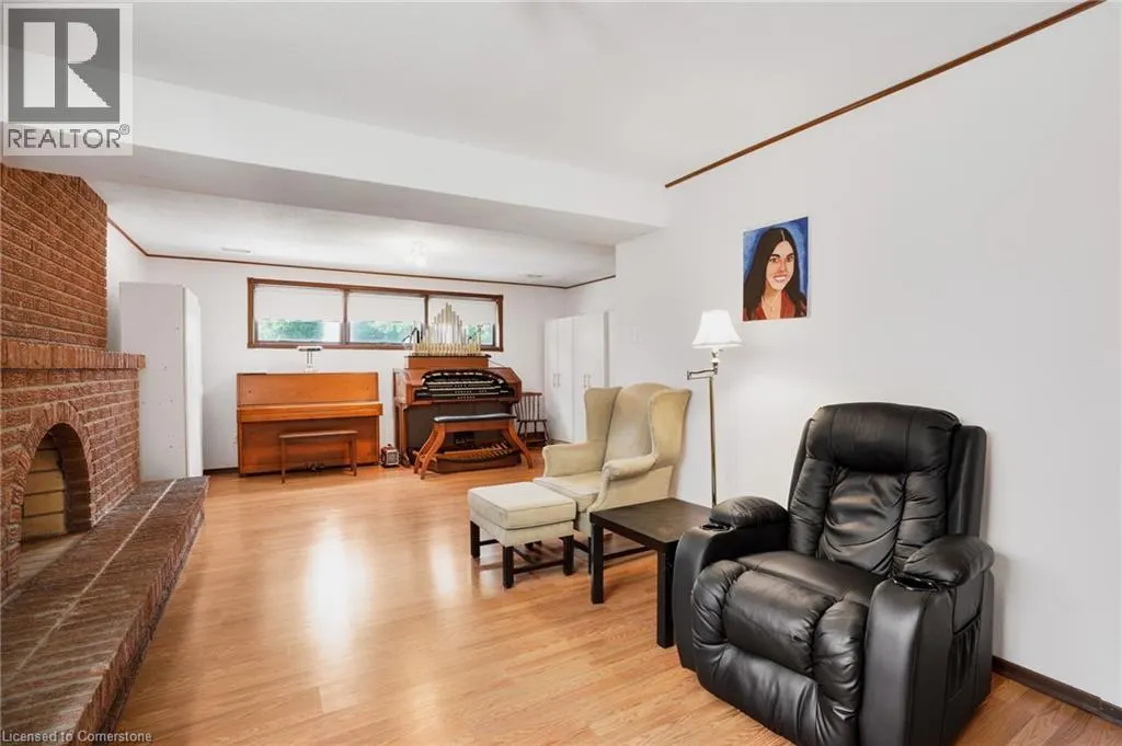 72 EASTBURY Drive