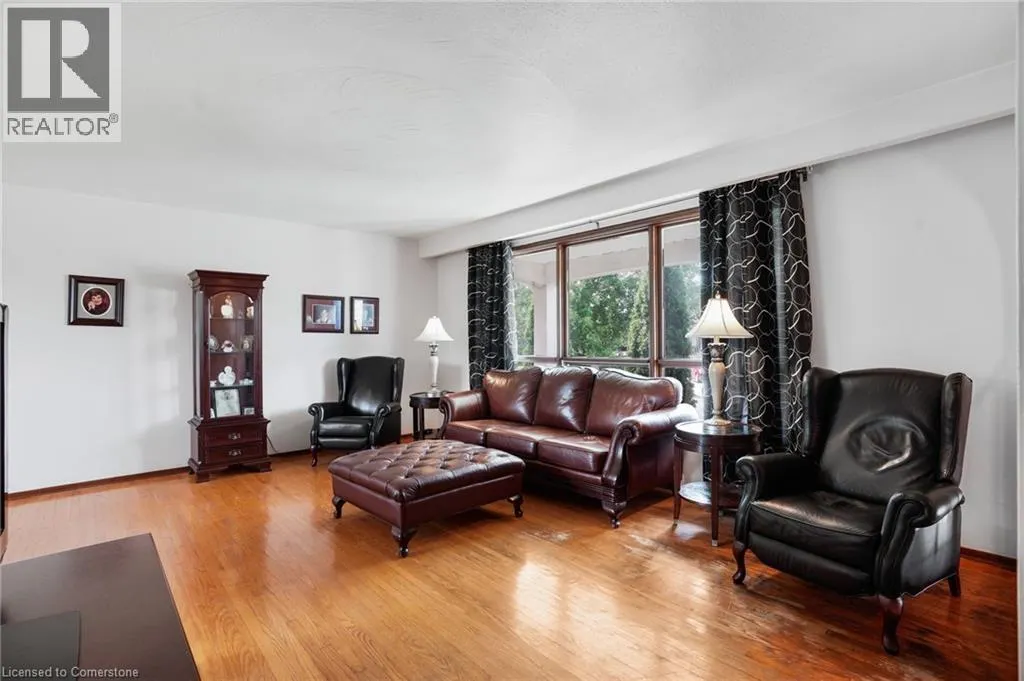 72 EASTBURY Drive