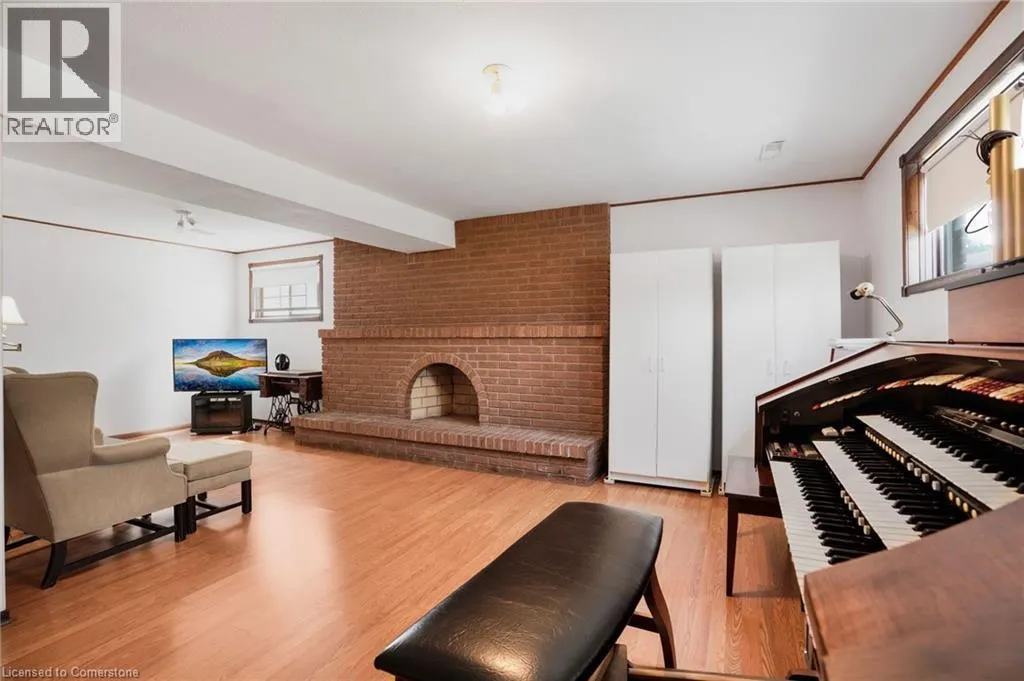 72 EASTBURY Drive