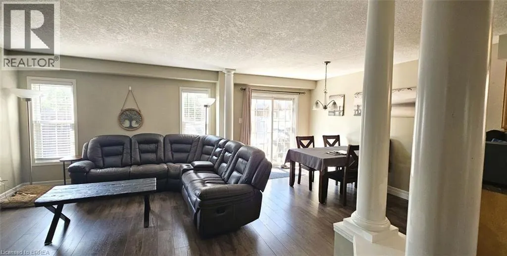 256 SIENNA Crescent