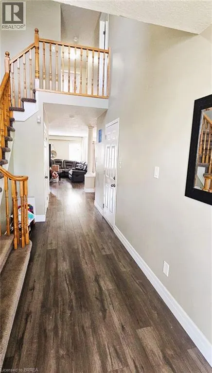 256 SIENNA Crescent