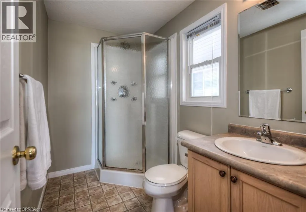 256 SIENNA Crescent