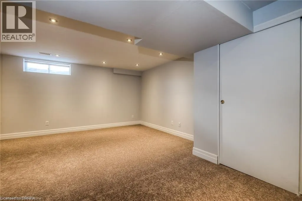 256 SIENNA Crescent