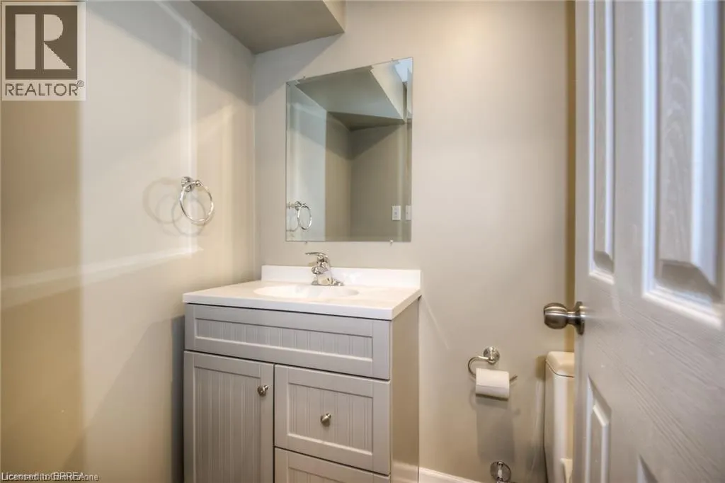 256 SIENNA Crescent