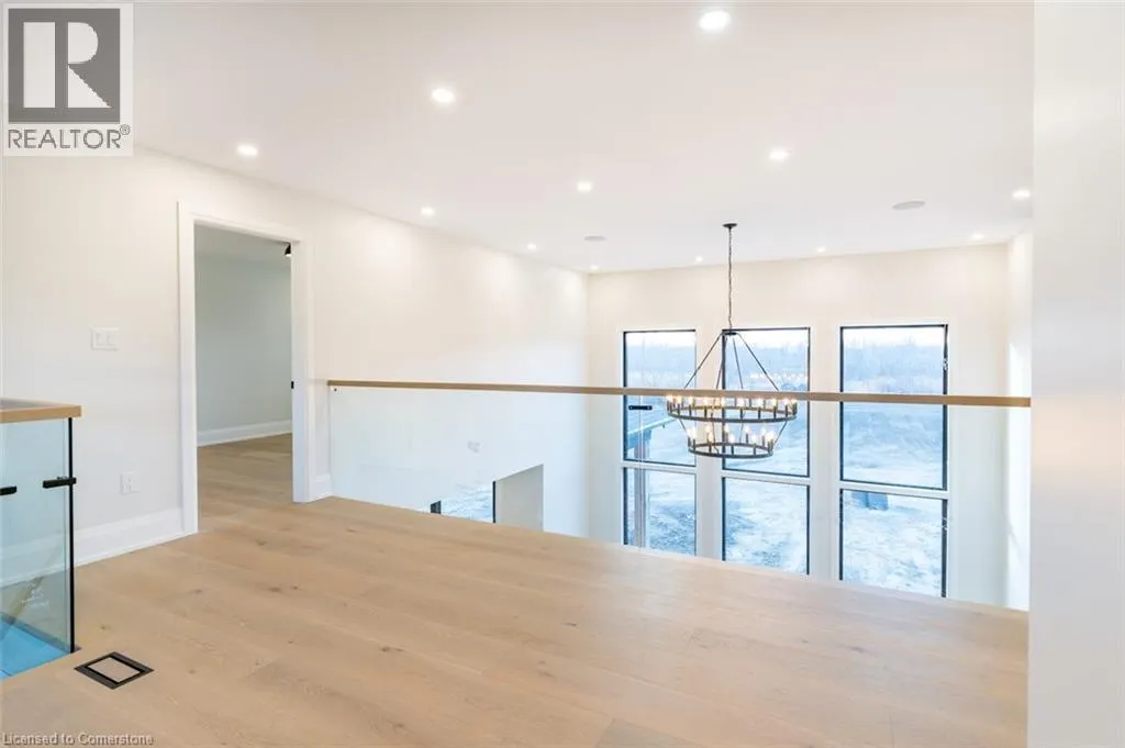 256 MOUNTAIN Road