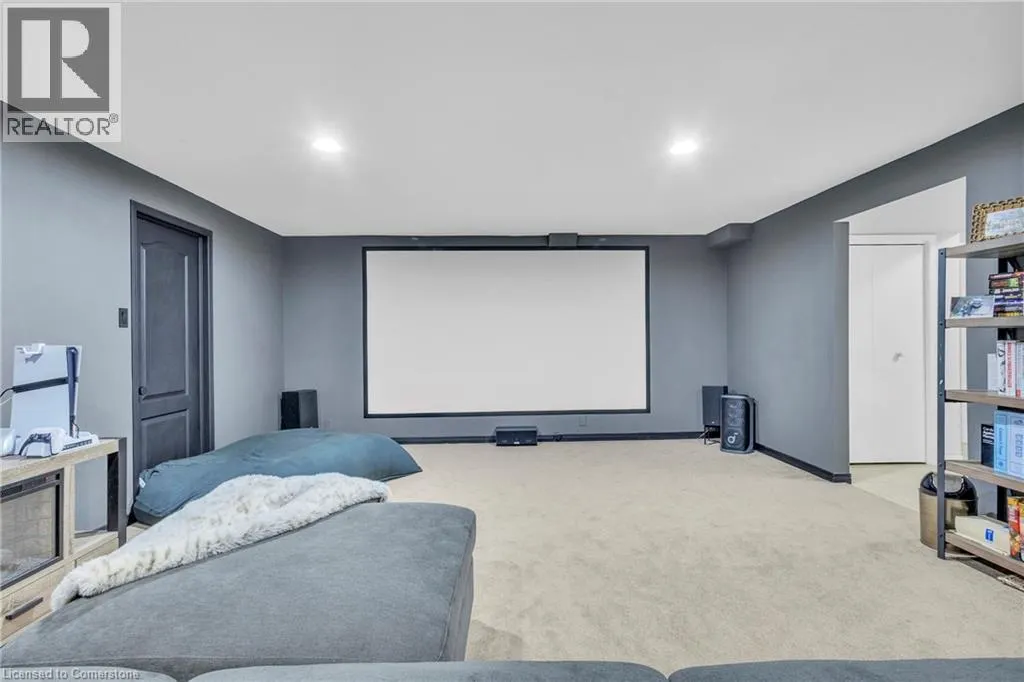 34 DAIMLER Drive