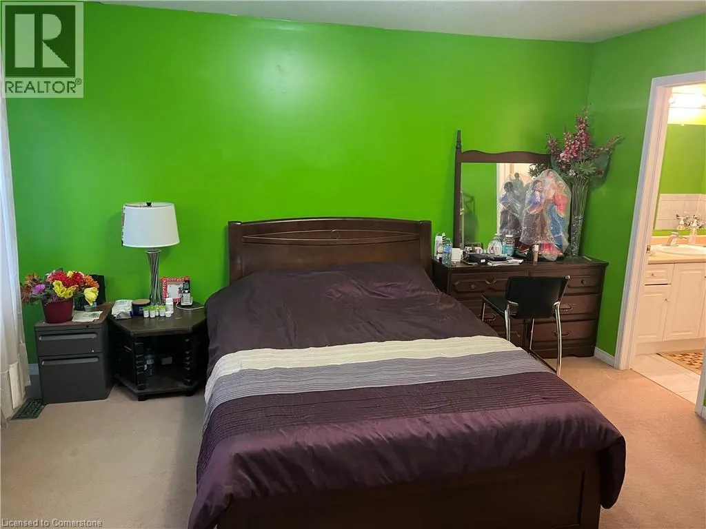 19 MULLIN Drive Unit# Upper Level