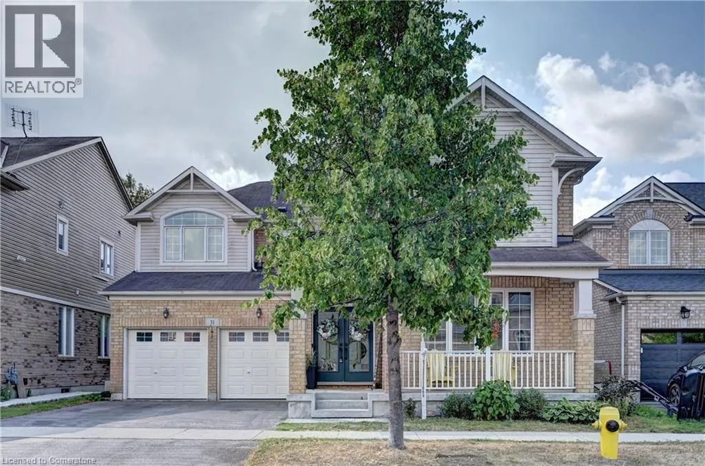 31 CHASE Crescent