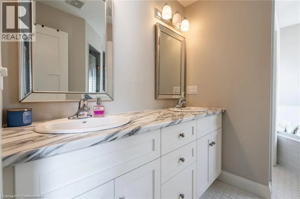 270 MAIN Street W Unit# 16, #16