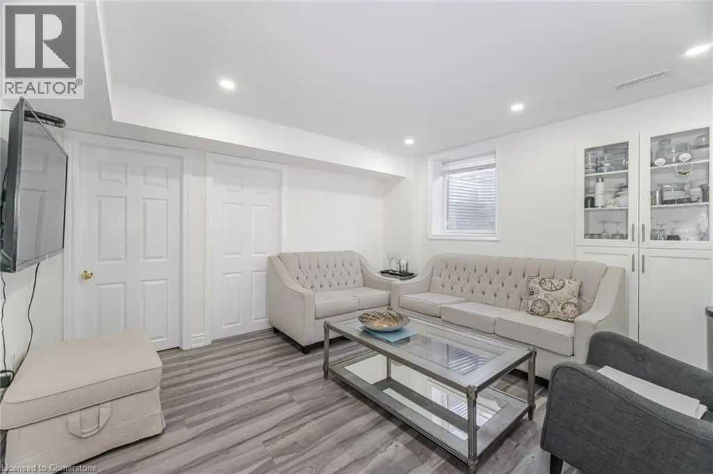 5 FREEDOM OAKS Trail