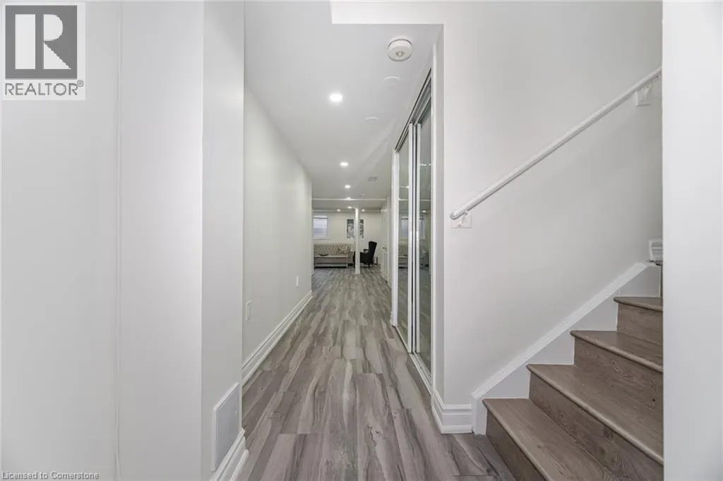 5 FREEDOM OAKS Trail