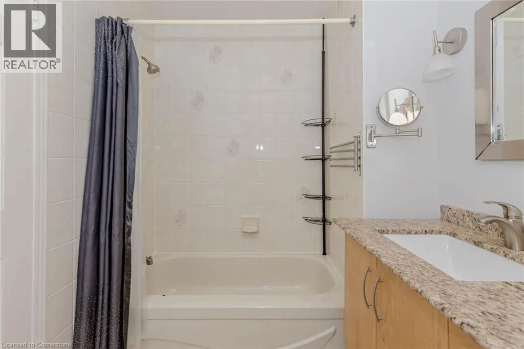 523 BEECHWOOD Drive Unit# 4, #4
