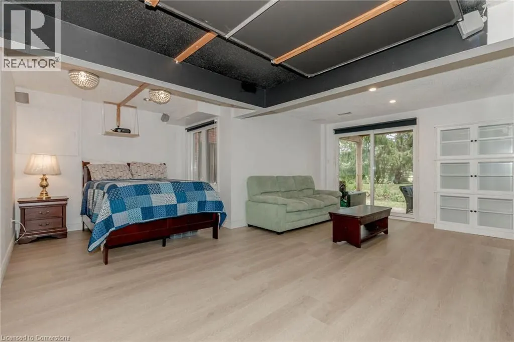 523 BEECHWOOD Drive Unit# 4, #4