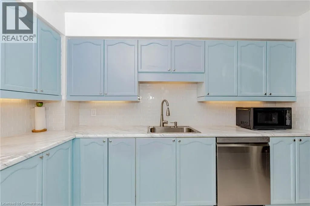 523 BEECHWOOD Drive Unit# 4, #4