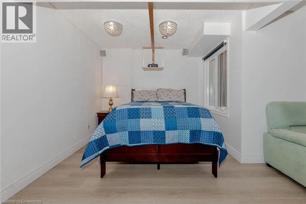 523 BEECHWOOD Drive Unit# 4, #4