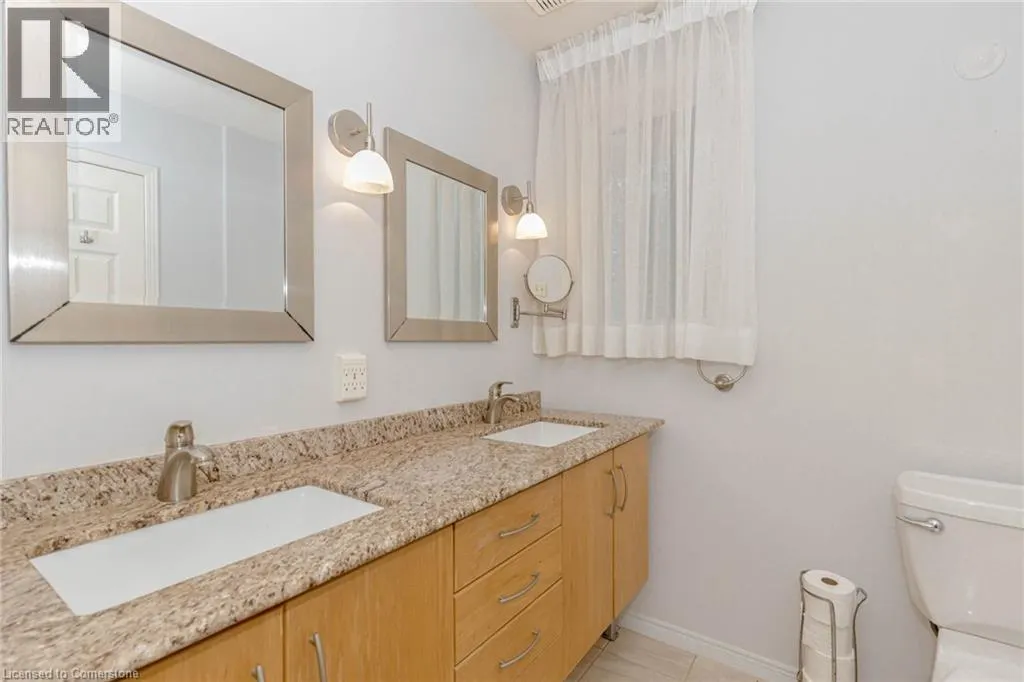 523 BEECHWOOD Drive Unit# 4, #4