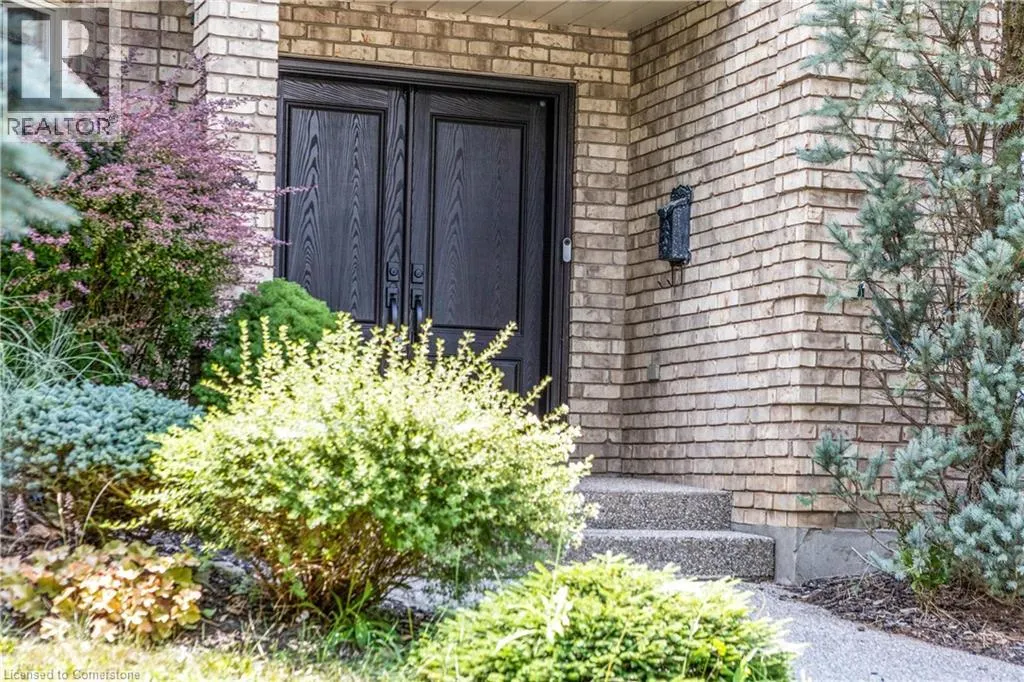 525 LEIGHLAND Drive