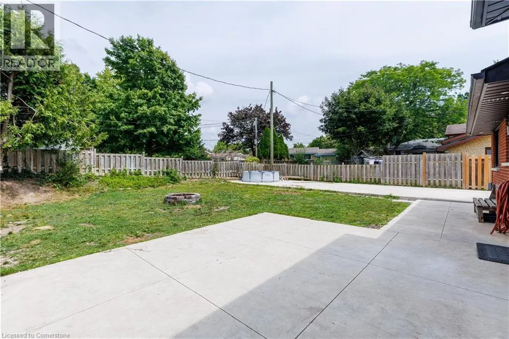 18 SILVERDALE Crescent
