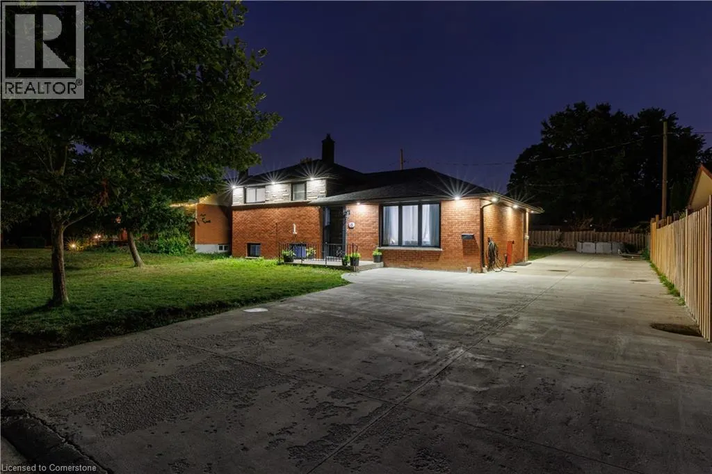 18 SILVERDALE Crescent