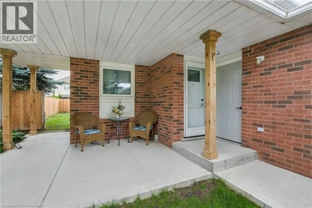136 FAIRGREEN Close