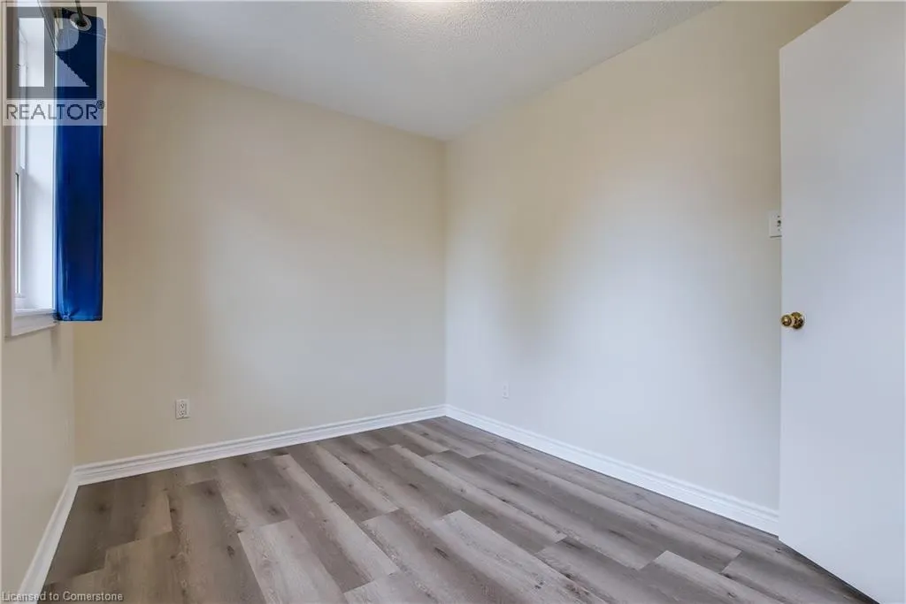136 FAIRGREEN Close
