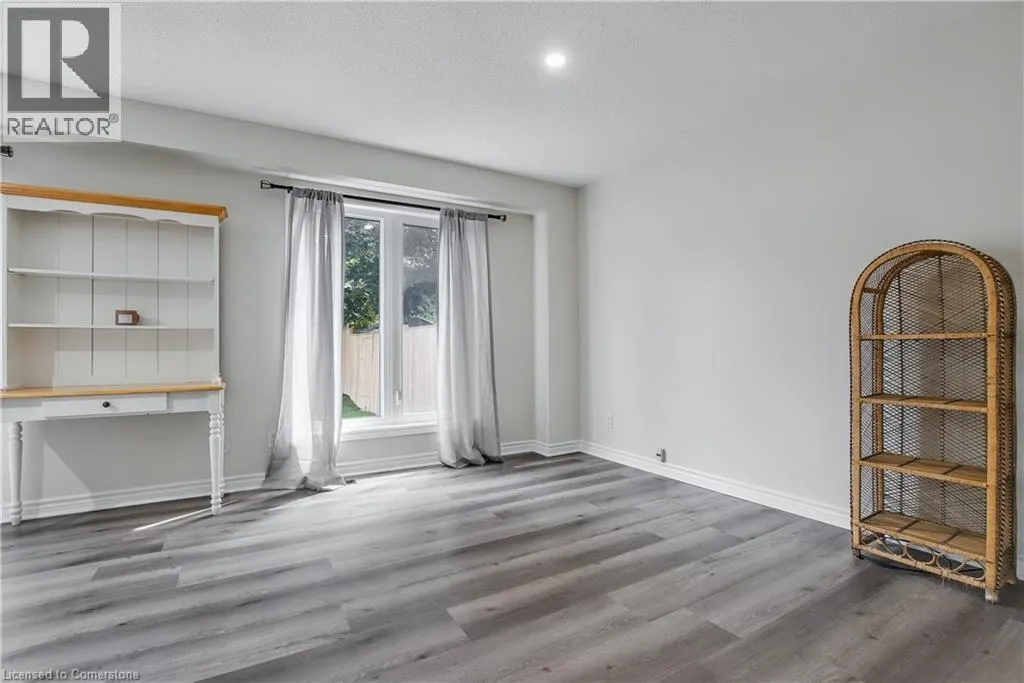 136 FAIRGREEN Close