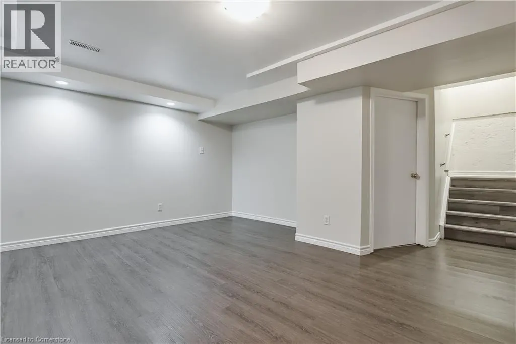 136 FAIRGREEN Close