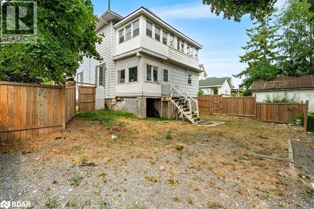 195 VICTORIA Avenue
