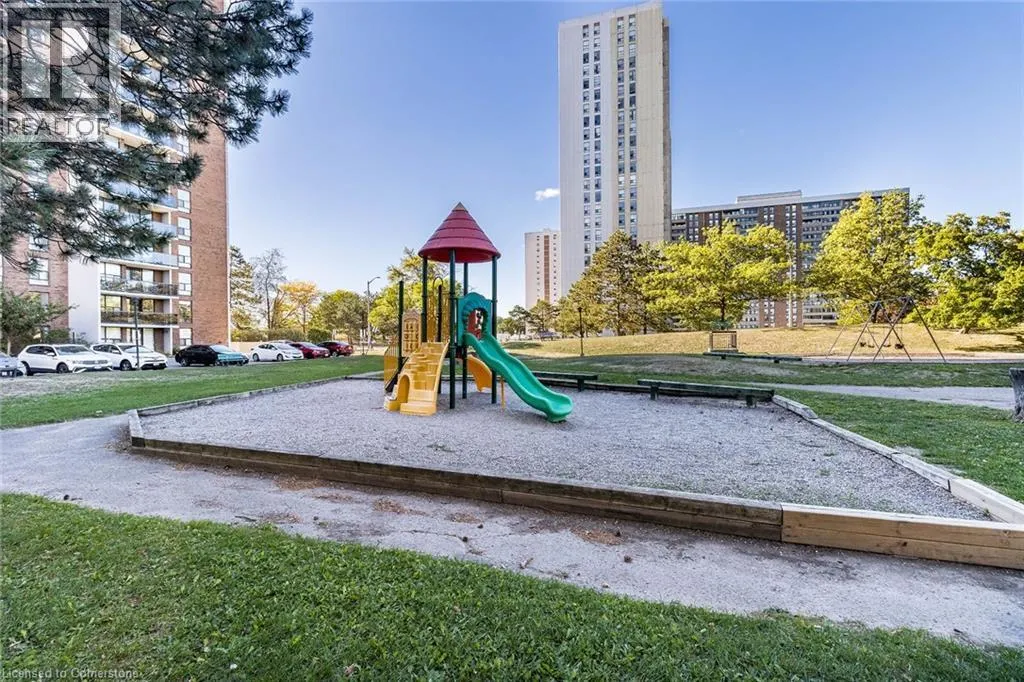 21 KNIGHTSBRIDGE Road Unit# 602, #602