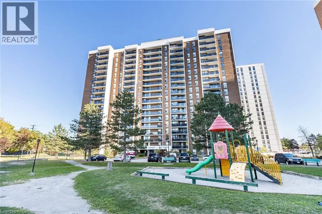 21 KNIGHTSBRIDGE Road Unit# 602, #602