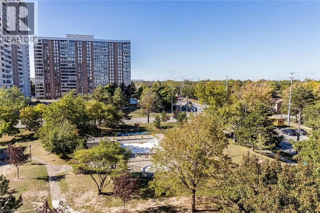 21 KNIGHTSBRIDGE Road Unit# 602, #602