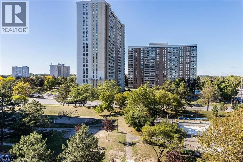 21 KNIGHTSBRIDGE Road Unit# 602, #602