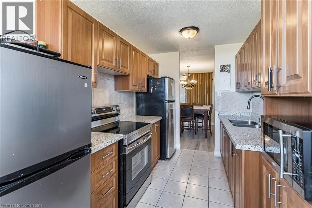 21 KNIGHTSBRIDGE Road Unit# 602, #602