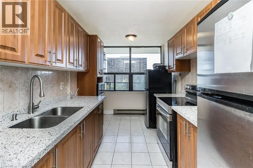 21 KNIGHTSBRIDGE Road Unit# 602, #602